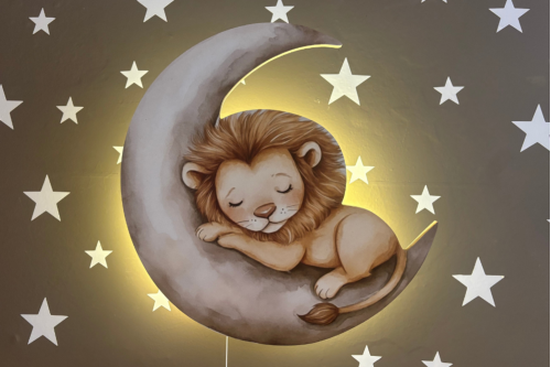 Ay Üzeri Aslan Lamba