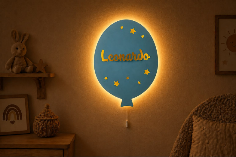 El Boyaması Ahşap İsimli Balon Lamba El Boyaması Ahşap İsimli Balon Lamba